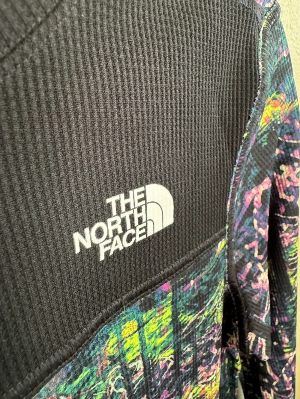 The North Face Teens. Boys’ & Girls’ Waffle Base Layer Set size Large